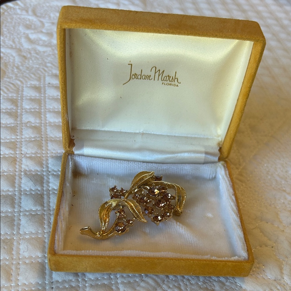Vintage Jordan Marsh Goldtone  and Amber Stone Women's Brooch